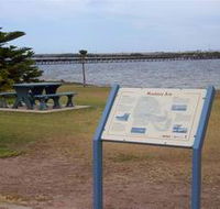 Port Broughton Historic Walking Trail - New Castle Holiday
