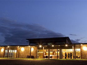 O'Leary Walker Wines - New Castle Holiday 0