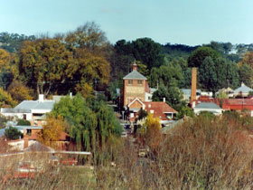 Oakbank Heritage Walk - New Castle Holiday 0