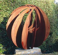 The Flower Garden - New Castle Holiday