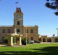 Discovering Historic Kadina Town Walk - New Castle Holiday