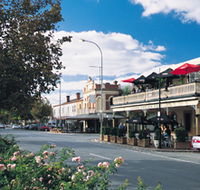 Hutt Street - New Castle Holiday