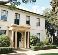 Franklin House - New Castle Holiday