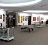 Mbantua Gallery Darwin - New Castle Holiday