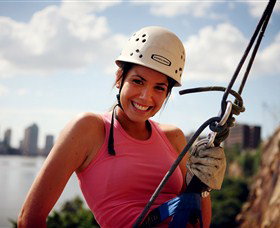 Kangaroo Point Cliffs - New Castle Holiday 0