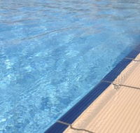 Calliope Swimming Pool - New Castle Holiday