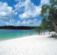 Lake McKenzie - New Castle Holiday