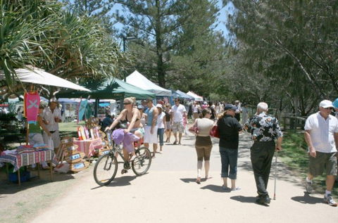Burleigh Heads Markets - New Castle Holiday 5