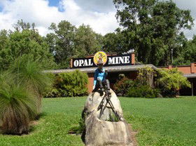 Outback Opal Mine - New Castle Holiday 0