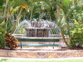 Bauer And Wiles Memorial Fountain - New Castle Holiday 0