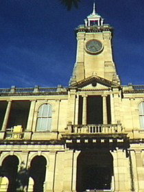Rockhampton Post Office - New Castle Holiday 0