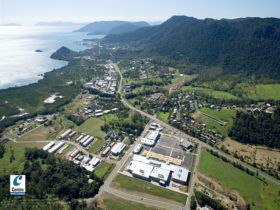 Centro Whitsunday Shopping Centre - New Castle Holiday 0