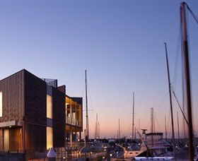 Queenscliff Harbour - New Castle Holiday 0