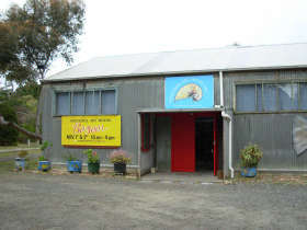 Anglesea Art House Inc - New Castle Holiday 0