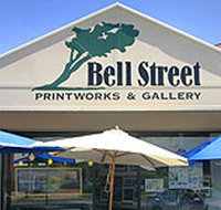 Bell Street Photographers Gallery - New Castle Holiday