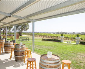 Avon Ridge Vineyard & Function Room - New Castle Holiday 0