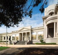 Geelong Gallery - New Castle Holiday