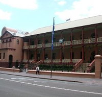 Parliament House - New Castle Holiday