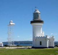 Point Perpendicular Lighthouse and Lookout - New Castle Holiday