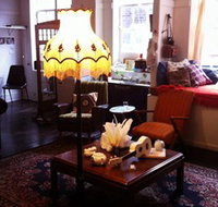 Studio 19 Art Gallery and Creative Loungeroom - New Castle Holiday