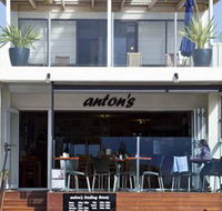 Antons - New Castle Holiday