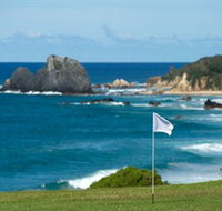 Narooma Golf Club - New Castle Holiday