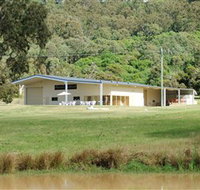 Razorback Ridge Wines - New Castle Holiday