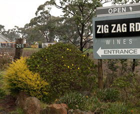Zig Zag Rd Winery - New Castle Holiday 3