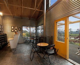 Zig Zag Rd Winery - New Castle Holiday 1