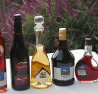 Hartzview Vineyard Heritage Pickers Hut Village - New Castle Holiday