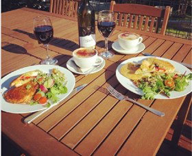 Flyfaire Wines - New Castle Holiday 3