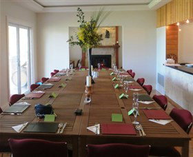 Flyfaire Wines - New Castle Holiday 6