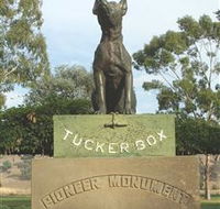 The Dog on the Tucker Box - New Castle Holiday