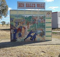 Ben Halls Wall - New Castle Holiday