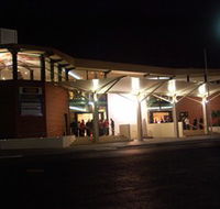 Bathurst Memorial Entertainment Centre - New Castle Holiday