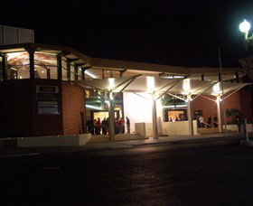 Bathurst Memorial Entertainment Centre - New Castle Holiday 0