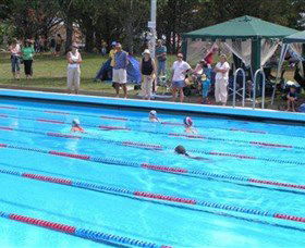 Yass Olympic Swimming Pool - New Castle Holiday 0