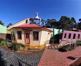 A Maze'N Things - New Castle Holiday 0