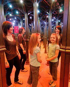 A Maze'N Things - New Castle Holiday 5