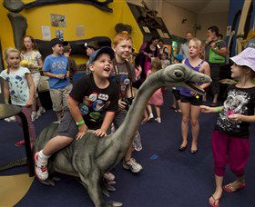 National Dinosaur Museum - New Castle Holiday 0