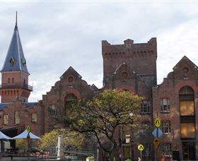 Touching History - New Castle Holiday 1