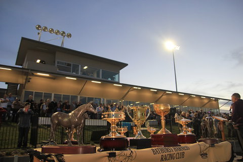 Bathurst Harness Racing Club - New Castle Holiday 0