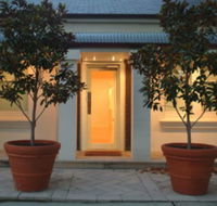 Australian Galleries - Roylston Street - New Castle Holiday