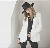 Reads of Woollahra - New Castle Holiday