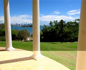 Outdoor East Walking Tours - New Castle Holiday 0