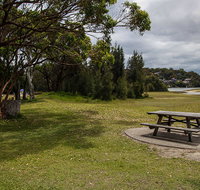 Bonnie Vale Picnic Area - New Castle Holiday