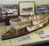 Wentworth Model Paddlesteamer Display - New Castle Holiday