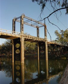 The Historic Barwon Bridge - New Castle Holiday 0