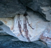 Gyorn Gyorn Bradshaw Paintings - New Castle Holiday