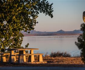 Fairbairn Dam, Lake Maraboon - New Castle Holiday 0